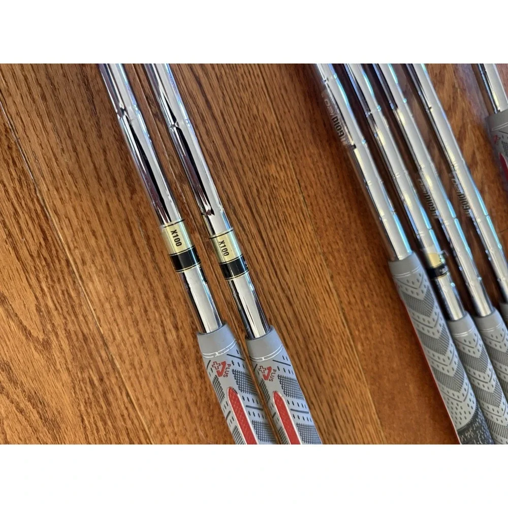 TaylorMade P730 Iron Set P,4-9 Dynamic Gold X100 X-stiff Flex Right Handed 7pc